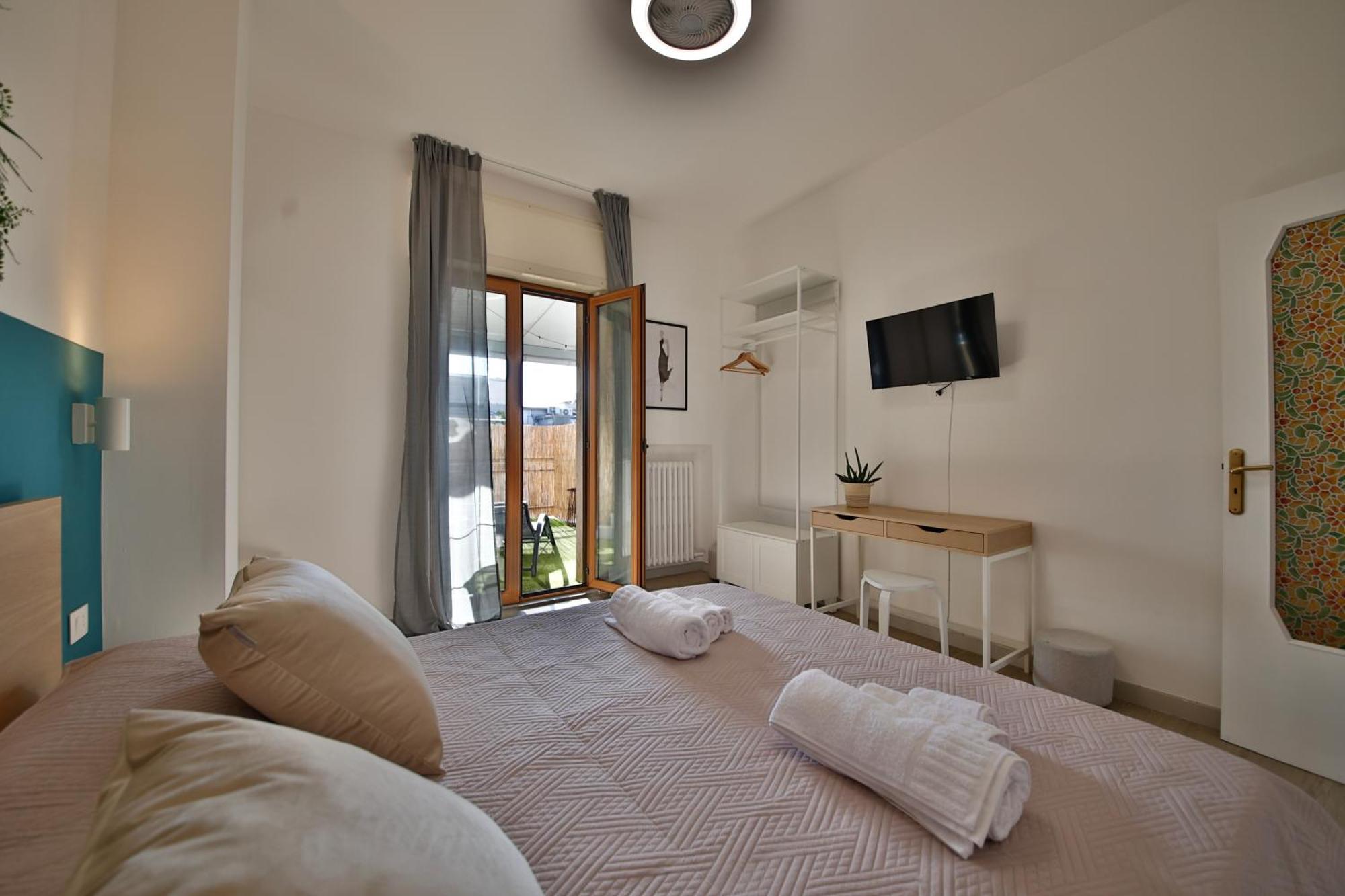 Atticoderossi A 500Mt Da Stazione&Centrostorico Apartment Bari Exterior foto